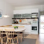 Apartment 4 Person Holiday Home In Glesborg *